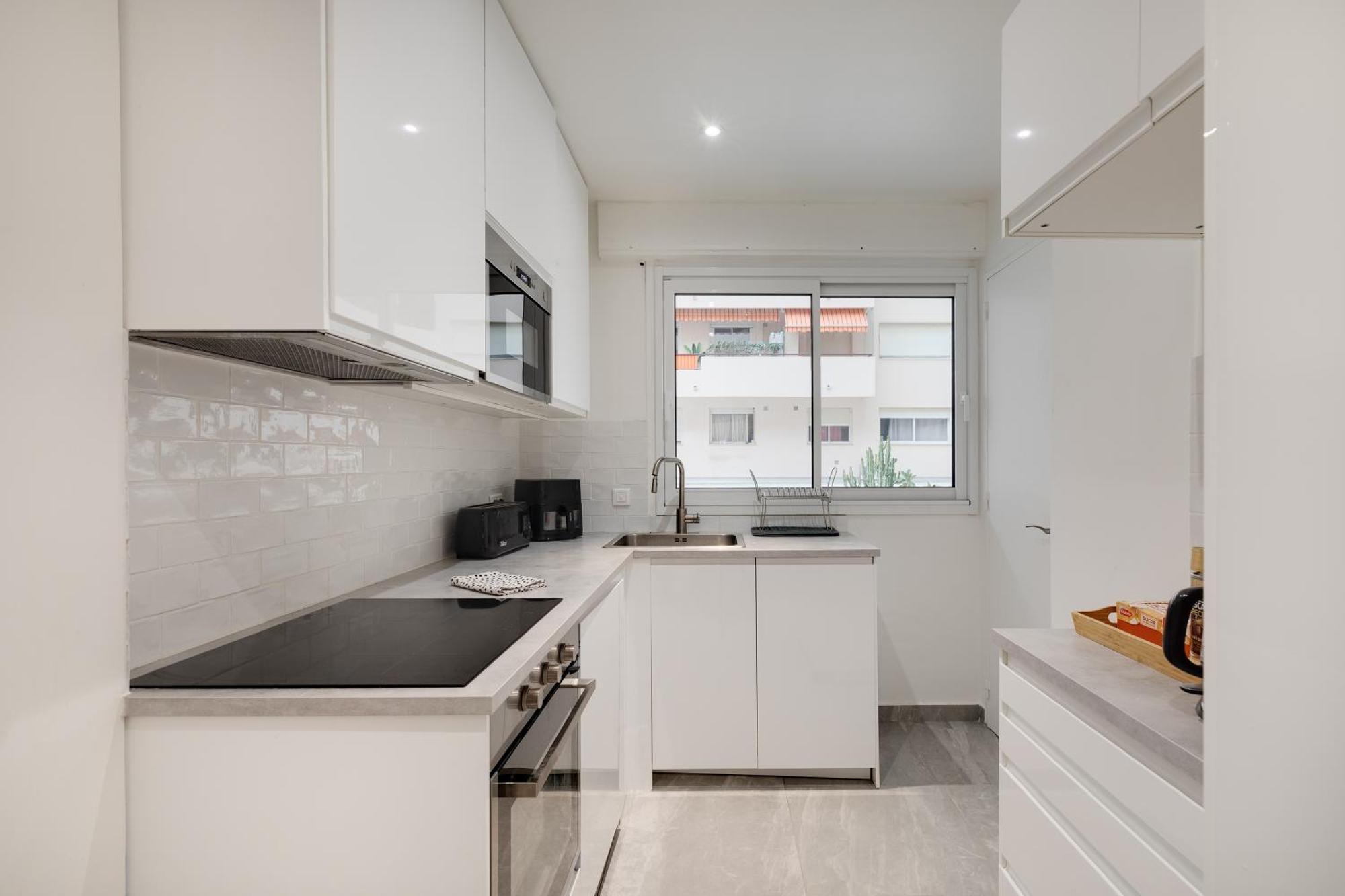 Newly Renovated Charming Downtown Apartment Antibes Exterior foto